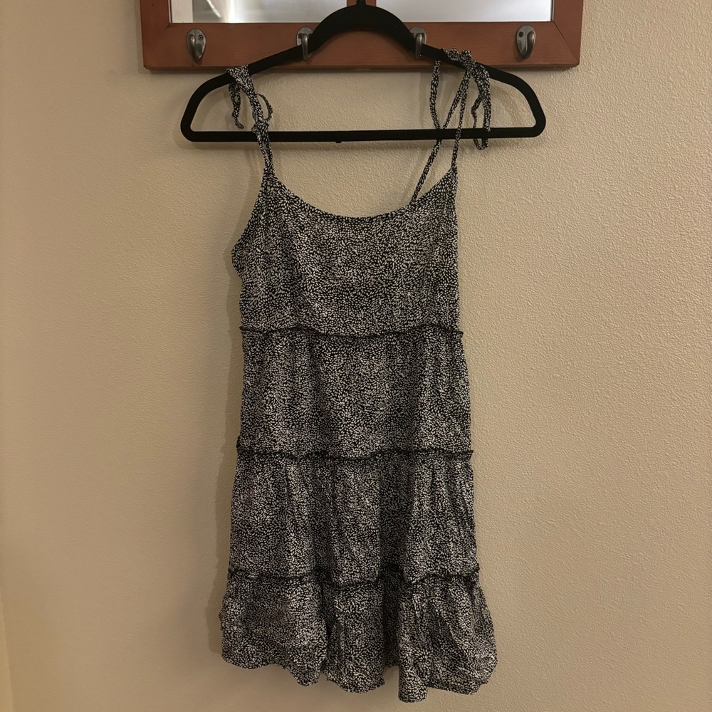 Black and white patterned dress